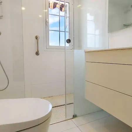 Luminoso Con Piscina Y Aparcamiento Appartement Playa del Inglés