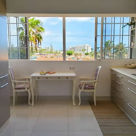 Luminoso Con Piscina Y Aparcamiento *