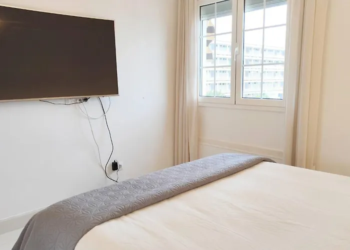 Luminoso Con Piscina Y Aparcamiento *