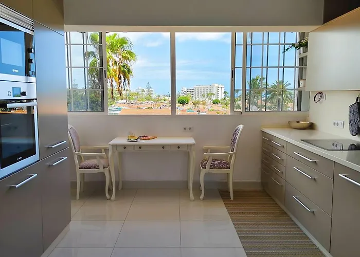 Luminoso Con Piscina Y Aparcamiento *