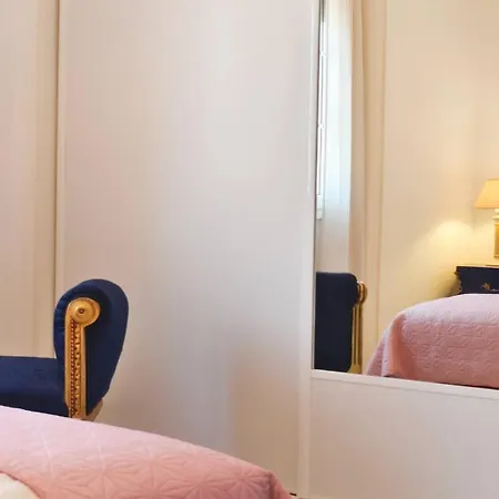 Luminoso Con Piscina Y Aparcamiento