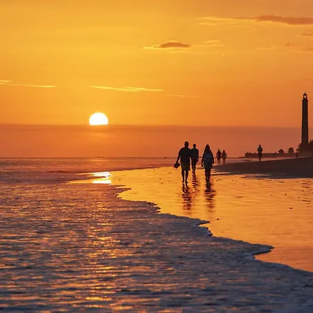 Апартаменты Luminoso Con Piscina Y Aparcamiento