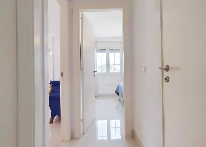 Luminoso Con Piscina Y Aparcamiento Daire